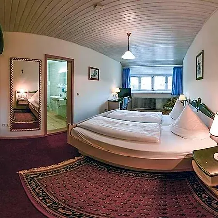 Hirschen 3*