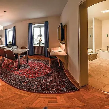 Hotel Hirschen 3*