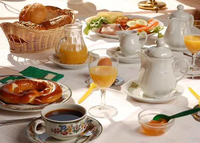 Hirschen מלון 3*