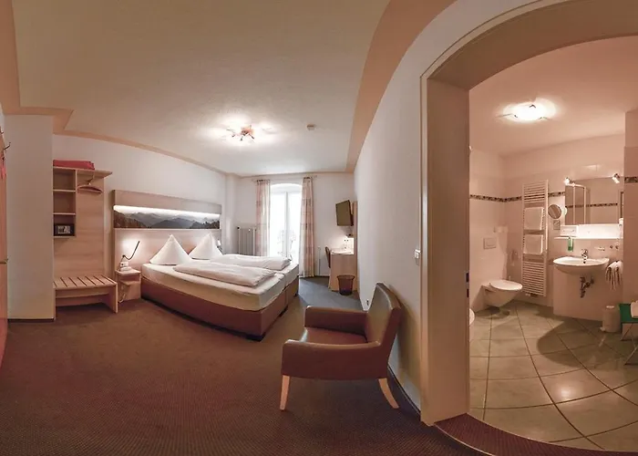 赫斯臣酒店 酒店 3*