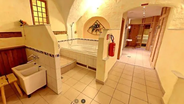 赫斯臣酒店 3* 圣彼得