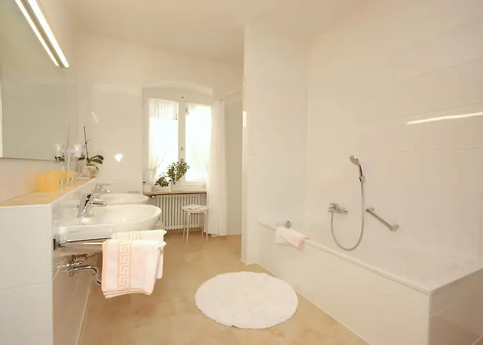 Hirschen 3* סאנקט פטר