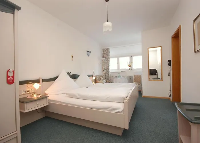 Hirschen מלון סאנקט פטר